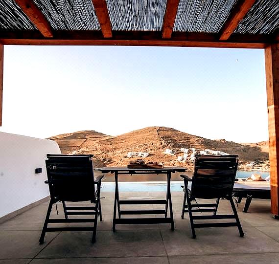 Ble Kythnos Suites